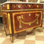 776 4595 CHEST OF DRAWERS